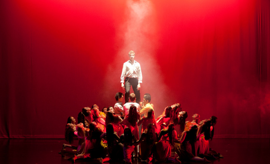 “O destino que se cumpriu” do Grupo de Dança Contemporânea (Dancep) recebeu prêmios no 16º Norte Festival de Dança de Viana, em Portugal.