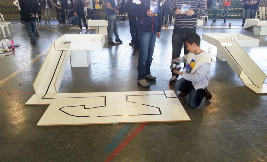 Alunos de Londrina vão representar Paraná na fase regional da Olimpíada Brasileira de Robótica.
Foto: Divulgação