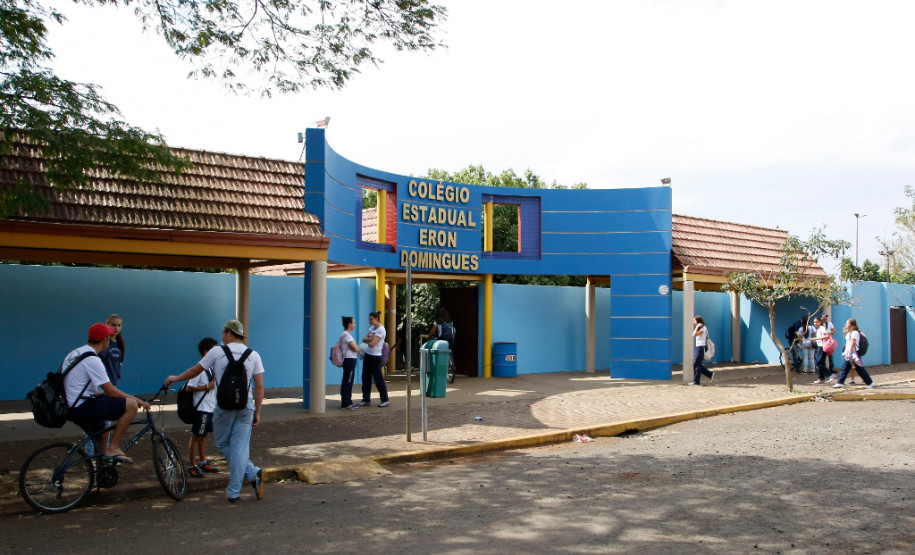 Colégio Estadual Eron Domingues na Cidade de Marechal Cândido Rondon. 12-08-14.