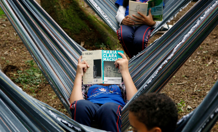 Curitiba - 12-04-13 - Colégio Estadual Professor Brasílio Vicente Castro no Bairro CIC.
