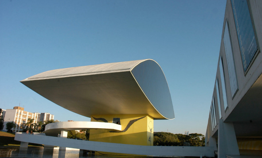 A entrada será gratuita mediante apresentação da identificação de professor. Visita será pelas exposições “Histórias do Acervo MON” e “João Turin”.