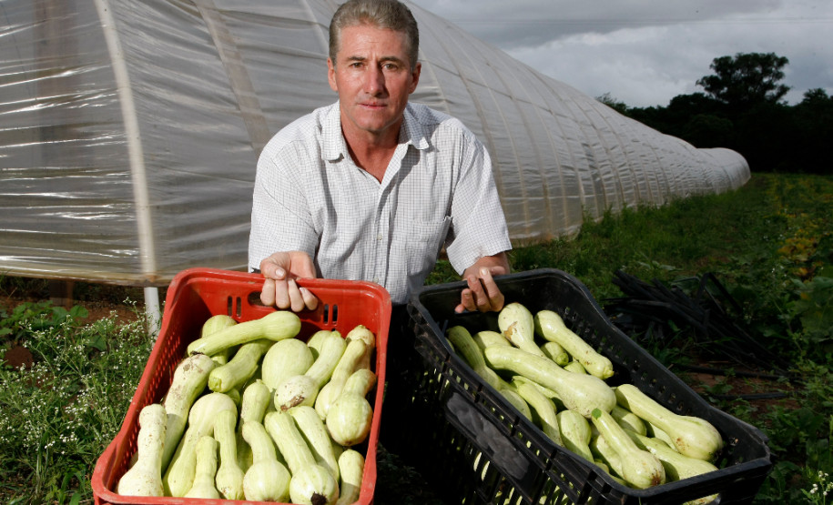 Agricultura familiar, produtos para merenda escolar, na foto Airton Frata. 31-03-14.