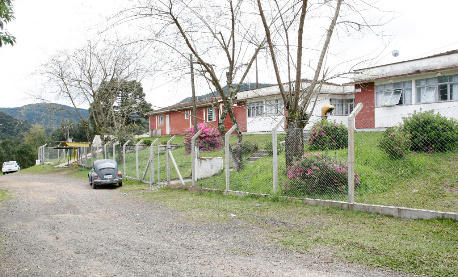 A equipe de atletismo do Colégio Estadual do Campo Rio Vermelho, de União da Vitória (Sul), vem se destacando em competições escolares no Paraná e nos estados de Santa Catarina e Rio Grande do Sul. O projeto de atletismo é desenvolvido no contraturno do colégio e já revelou talentos entre os alunos. 05-09-14.
