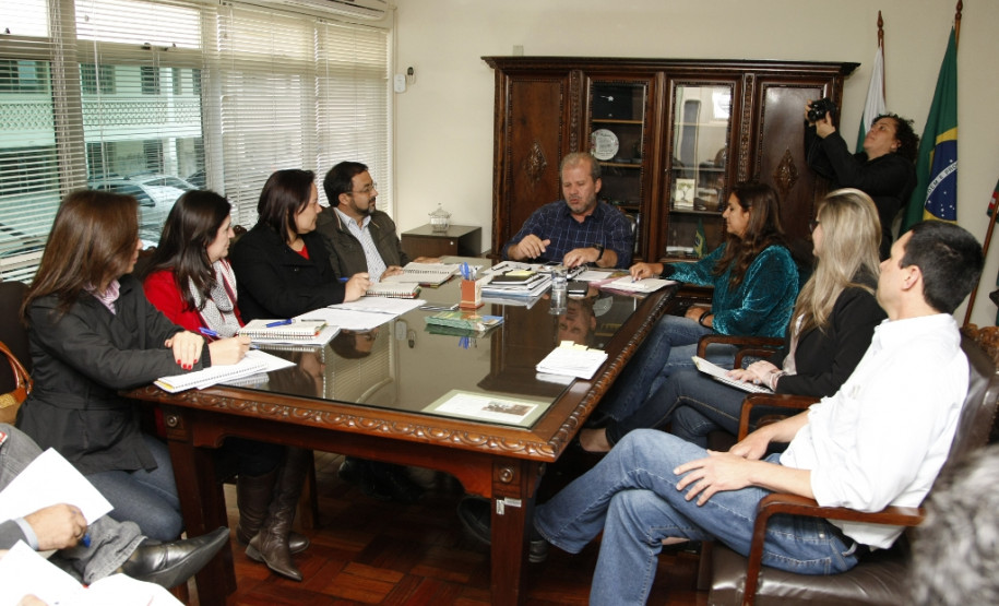 Reunião da APP com o Secretário da Educação Paulo Schmidt. 22-10-14.