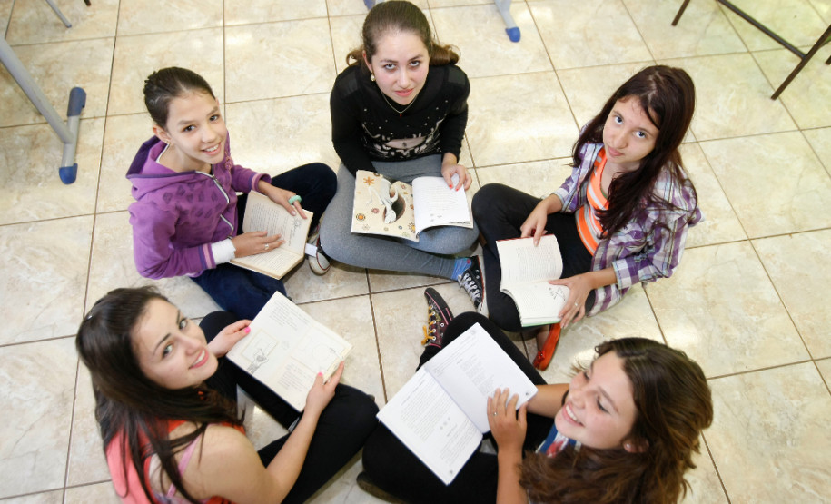 Escola Estadual do Campo Padre Anchieta na cidade de Barracão. 03-09-14.
