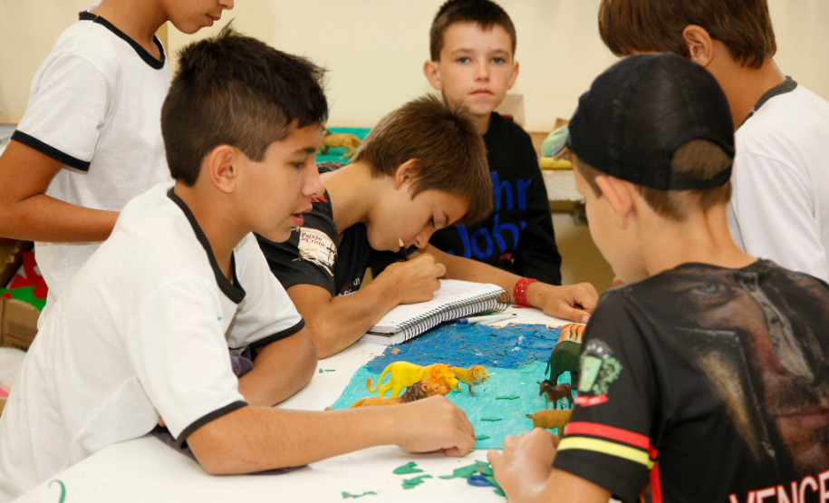 Colégio Estadual Rocha Pombo, em Capanema. 13-05-14.