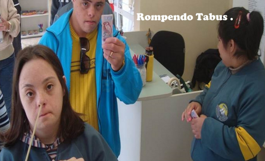 Projetos foram classificados entre os 10 melhores do ano e concorrem à premiação no dia 18 de novembro, em Brasília. Foram mais de 100 projetos inscritos.