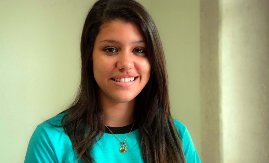 Cerca de 500 alunos do 9° ano de várias escolas da Região Metropolitana de Curitiba participaram nesta quarta-feira (5) da segunda edição do “Dia do Campo”, no Centro Estadual de Educação Profissional Newton Freire Maia, em Pinhais. Os estudantes foram acompanhados pelos pais e aproveitaram para conhecer e fazer as inscrições nos cursos oferecidos pela escola. A feira agrícola aconteceu em comemoração ao Dia do Técnico em Agropecuária.