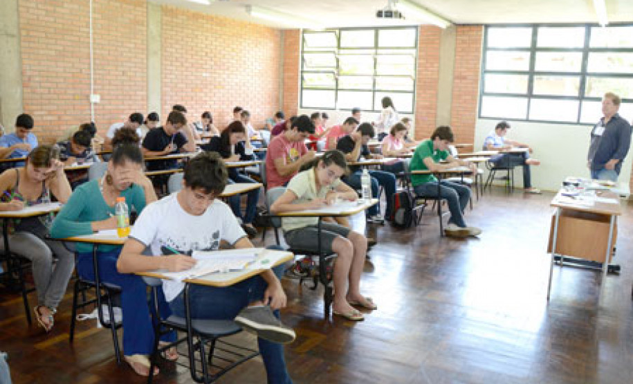 Das sete universidades, quatro realizam o processo seletivo neste mês e o restante em dezembro. Sistema de Seleção Unificada (Sisu) também é opção.