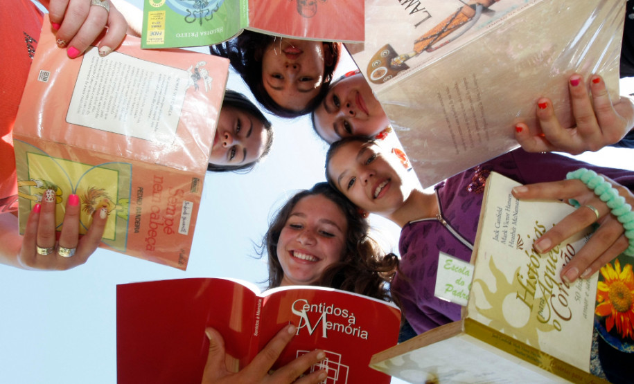 Escola Estadual do Campo Padre Anchieta, na cidade de Barracão. 03-09-14.