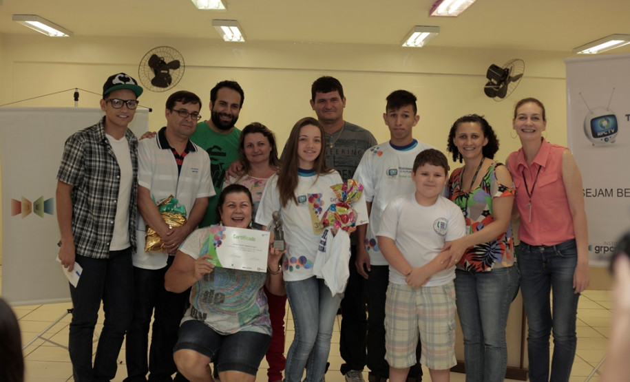 Os alunos das escolas estaduais de Toledo se destacaram na etapa regional do Concurso Cultural Televisando o Futuro - 2014, promovido pelo Instituto GRPCOM/RPCTV, em parceria com escolas e colégios municipais e estaduais, da rede pública do Paraná