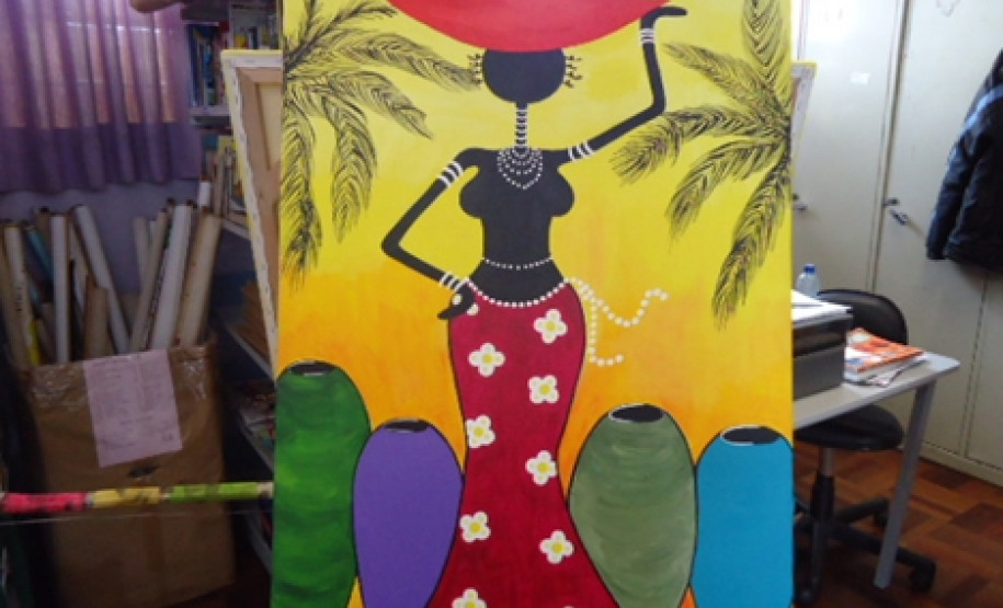 Escolas do Paraná celebram Dia da Consciência Negra A Exposição Ébano foi promovida pelo Colégio Estadual Santa Rosa, em Curitiba, que propiciou à comunidade escolar um espaço na biblioteca para discussões e reflexões sobre a importância da cultura negra no Brasil. Também homenageou Zumbi dos Palmares, um dos líderes da história negra no País. São telas, painéis, instrumentos musicais que abordam vários temas como a valorização da mulher negra, igualdade e tolerância religiosa.