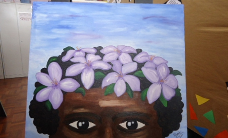 Escolas do Paraná celebram Dia da Consciência Negra A Exposição Ébano foi promovida pelo Colégio Estadual Santa Rosa, em Curitiba, que propiciou à comunidade escolar um espaço na biblioteca para discussões e reflexões sobre a importância da cultura negra no Brasil. Também homenageou Zumbi dos Palmares, um dos líderes da história negra no País. São telas, painéis, instrumentos musicais que abordam vários temas como a valorização da mulher negra, igualdade e tolerância religiosa.