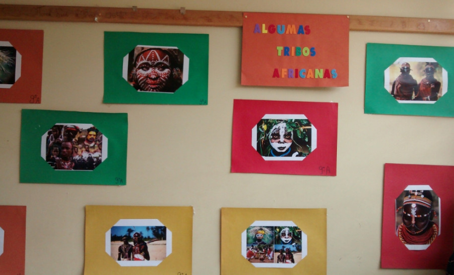 Escolas do Paraná celebram Dia da Consciência Negra O Colégio Estadual do Campo Professora Margarida Franklin Gonçalves, em Ibaiti, contou com a apresentação dos alunos que participam da atividade de cultura e artes em contraturno. Houve roda de capoeira, danças africanas com roupas típicas e a exposição nas salas de trabalhos sobre a cultura indígena, africana, contação de histórias, jogo africano de tabuleiro entre outras atividades.