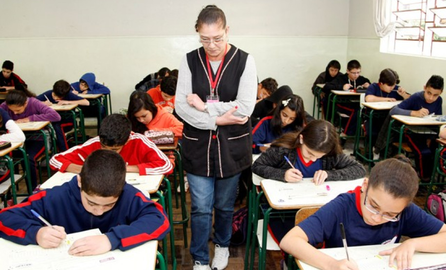 Estudantes das escolas públicas do Estado levaram 450 medalhas na 10ª edição da Olimpíada Brasileira de Matemática das Escolas Públicas, 13 medalhas de ouro a mais que na edição passada.