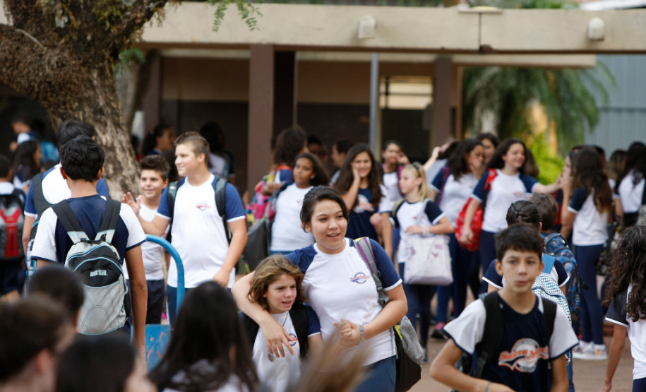 No ano que vem o governo projeta investir em Ensino 30,09% da receita de impostos. Isso equivale a R$ 7,10 bilhões – 14,04% a mais do que em 2014.