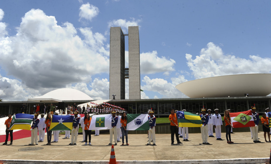 Congresso Nacional realiza cerimônia de hasteamento do Pavilhão Nacional, em comemoração ao Dia da Bandeira. O Brasil comemora a data desde 1889, ano da Proclamação da República.