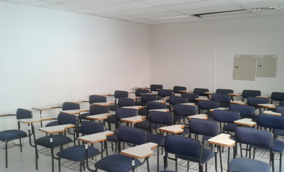 Foram investidos R$ 310 mil nas novas instalações. Agora são 19 salas de aula, além de laboratórios, refeitório, cozinha, biblioteca, e salas de apoio pedagógico.