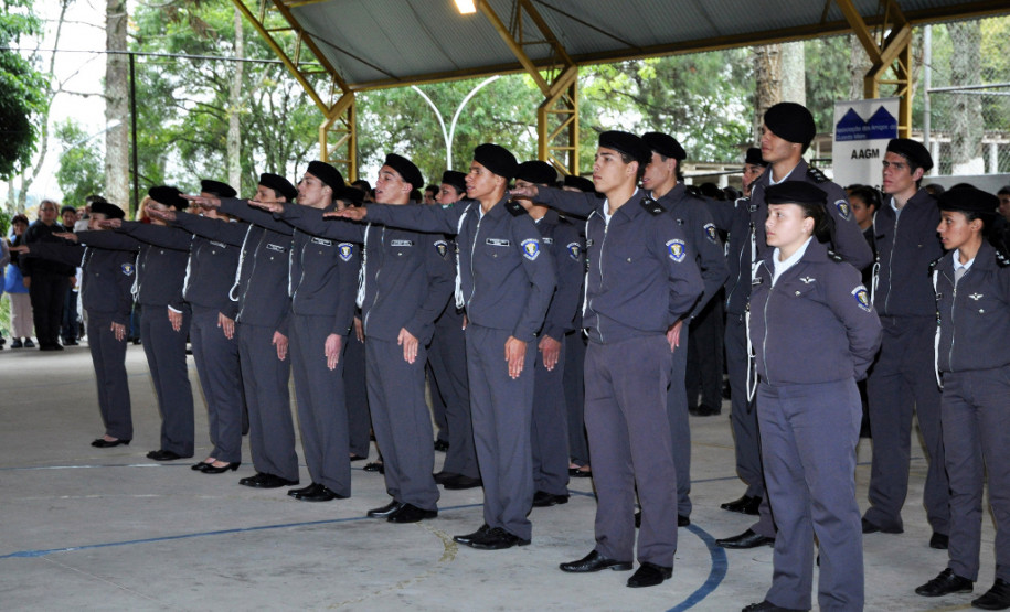 Neste ano o programa oferece 280 vagas para adolescentes de ambos os sexos em situação de risco e vulnerabilidade social. Inscrições são pela internet.