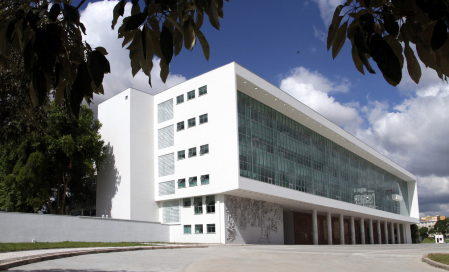 Não haverá expediente na segunda e na terça-feira (16 e 17) e na Quarta-feira de Cinzas (18) as atividades retornam a partir das 12h.