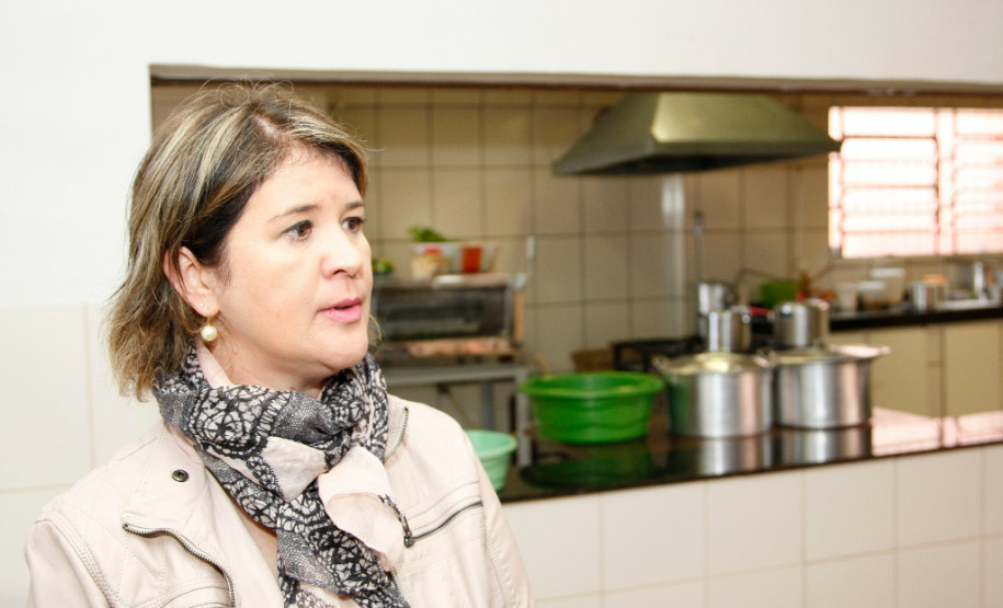 Escolas recebem 2,8 mil toneladas de alimentos Colégio Estadual Leôncio Correia, entrega da primeira remessa da merenda escolar. Na foto Andrea Bruginski. 23-03-15.