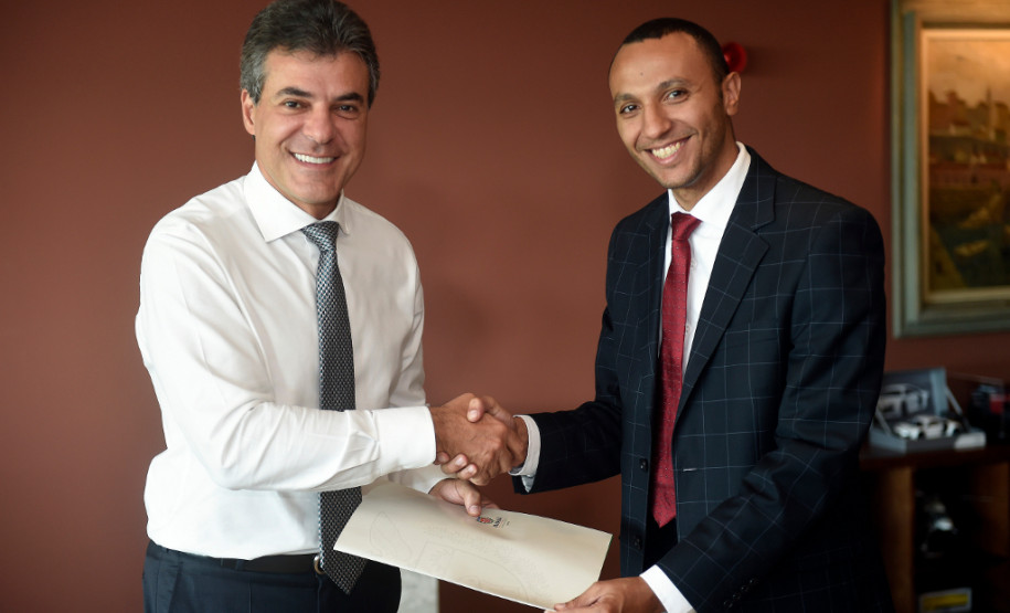 Governador Beto Richa e o Assessor Especial da Juventude, Edson Lau Filho.
Curitiba, 30/03/2015