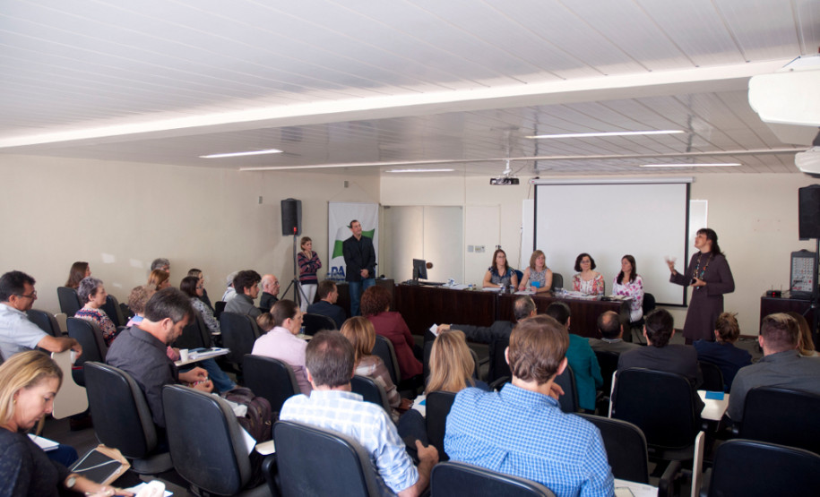 Reunião do Fórum Estadual da Educação. 31-03-15.