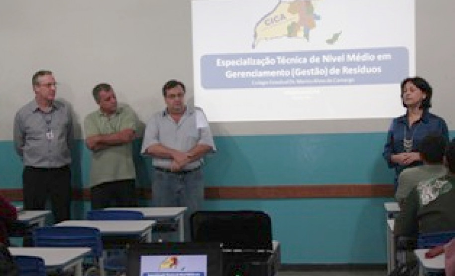 A Secretaria da Educação possui uma nova oferta de especialização para profissionais com formação técnica que desejam ampliar seus conhecimentos.