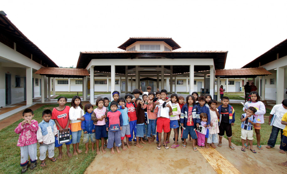 Espigão Alto do Iguaçu - Escola Indígena Valdomiro P. de Lima, na Aldeia Pinhal.
Espigão Alto do Iguaçu, 16-05-13.
