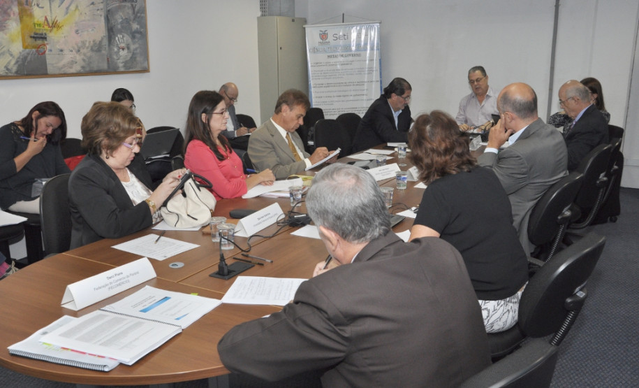 Venha debater a educação e participar da construção do Plano paranaense