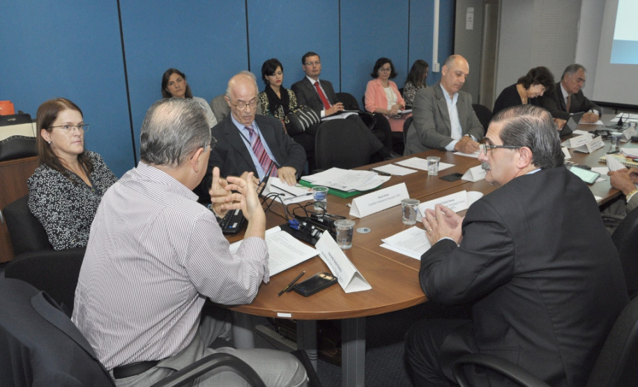 Venha debater a educação e participar da construção do Plano paranaense