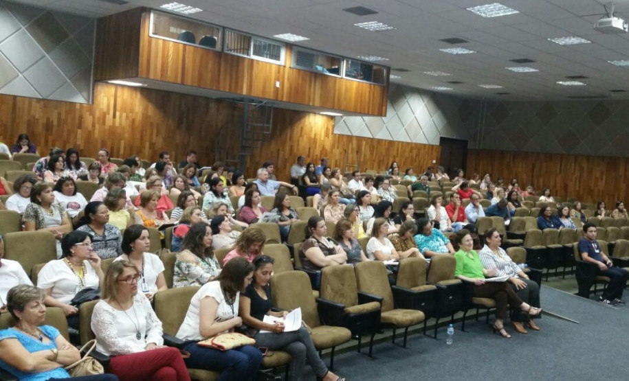São realizadas nesta quinta-feira (23), nas diversas regiões do Estado, as audiências públicas sobre o Plano Estadual de Educação.