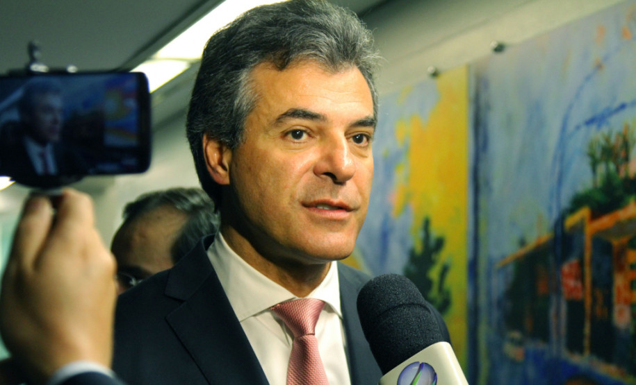 Beto Richa reforça diálogo e pede aos professores retorno imediato às aulas.
Brasília, 12/05/2015.