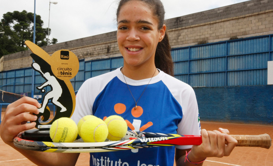 Vanessa joga desde os 7 anos