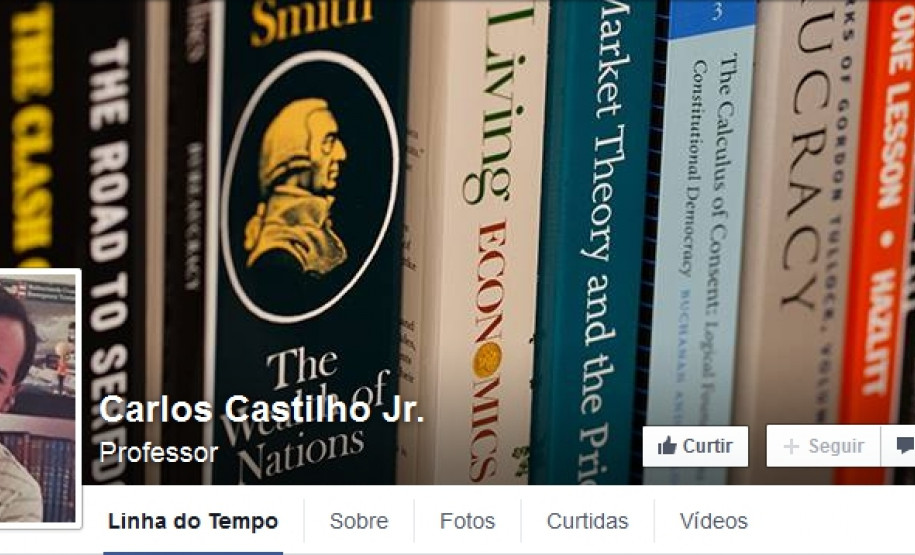 Duas vezes por semana ele disponibiliza áudios de aulas e esclarece dúvidas dos estudantes na rede social Facebook.