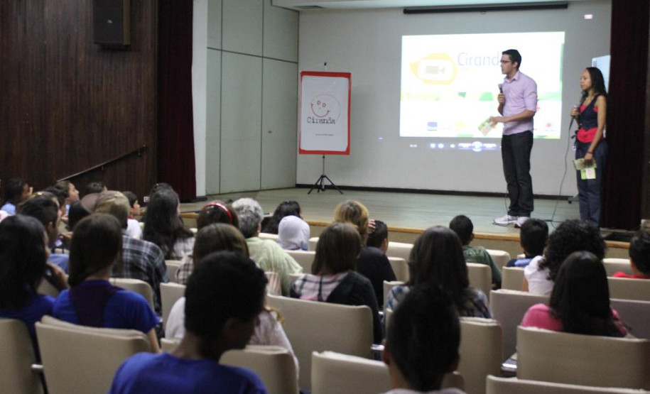 Foram exibidos 30 produções audiovisuais para cerca de 300 pessoas, entre alunos e professores durante a Mostra Ciranda de Vídeos Socioambientais.