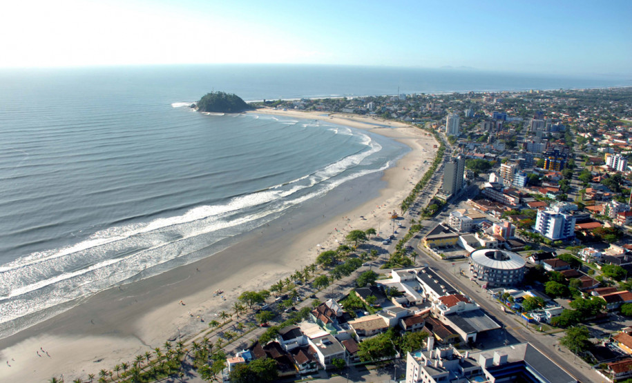 Se os alunos tiverem que repor as aulas no período das férias, essa pode ser a pior temporada da história para o comércio do Litoral.