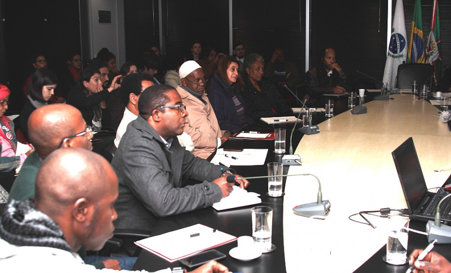 SEED formula, coordena e articula políticas de educação que buscam promover a igualdade racial para a sociedade paranaense.