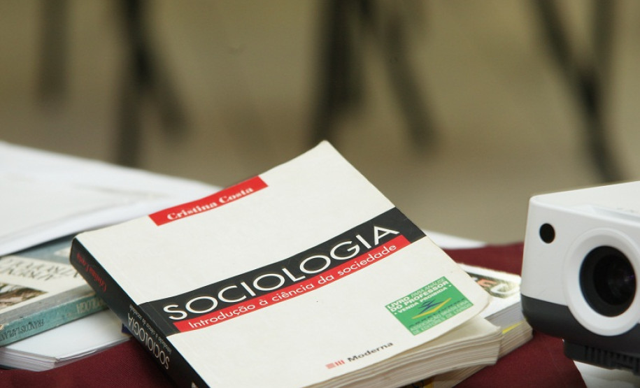 Professores participam de Simpósio de Sociologia