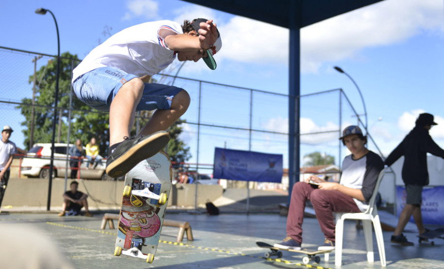 Os Jogos Escolares do Paraná (JEPS) já definiram os campeões de xadrez e skate. A competição acontece em Apucarana, no Norte do Estado, e reúne, nesta etapa, alunos da categoria B, de 12 a 14 anos (final B). Agora são seis modalidades já concluídas.