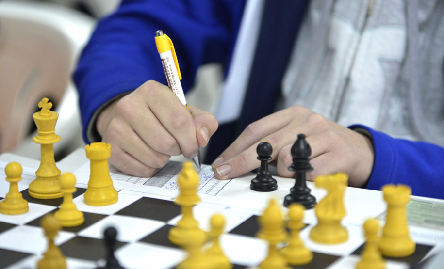 Os Jogos Escolares do Paraná (JEPS) já definiram os campeões de xadrez e skate. A competição acontece em Apucarana, no Norte do Estado, e reúne, nesta etapa, alunos da categoria B, de 12 a 14 anos (final B). Agora são seis modalidades já concluídas.