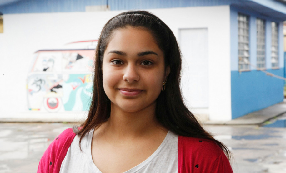 “Acho bem importante esse tipo de trabalho, para todos os pais e a comunidade reforçarem o vínculo com a escola. Sempre estamos juntos e sabemos o que acontece dentro do colégio”, disse Brenda Vale, irmã e responsável pela aluna Tamara Lucia Vale, de 11 anos.