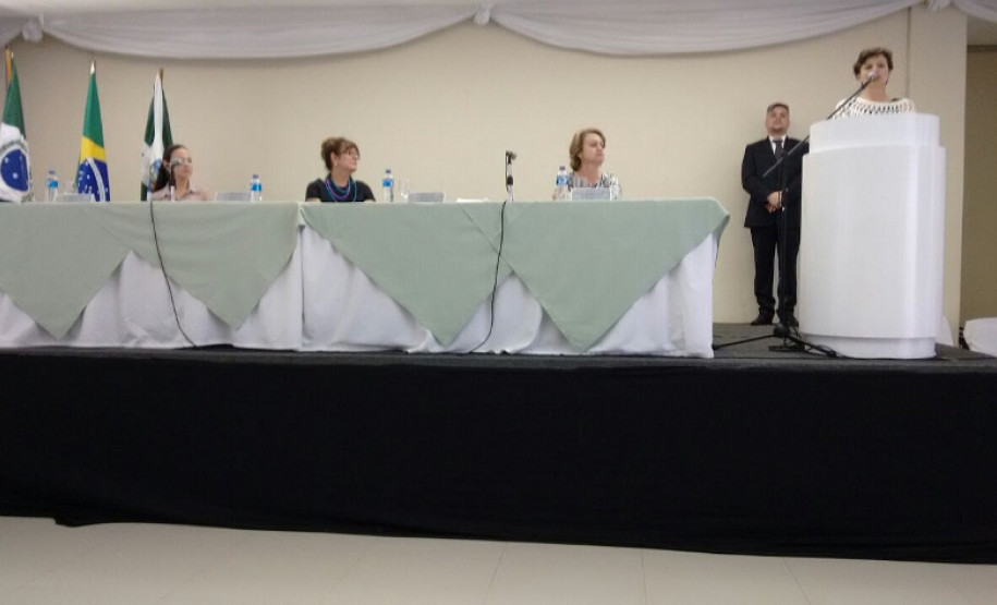 Coordenadores e professores dos cursos Técnico em Informática e Técnico em Informática para Internet se reúnem em Foz do Iguaçu para atualização.