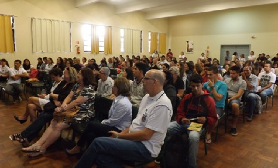 Em Paranaguá, o 7º Interilhas busca valorizar a cultura das ilhas, saberes locais, debater espaço geográfico onde vivem e fazer integração da comunidade escolar.