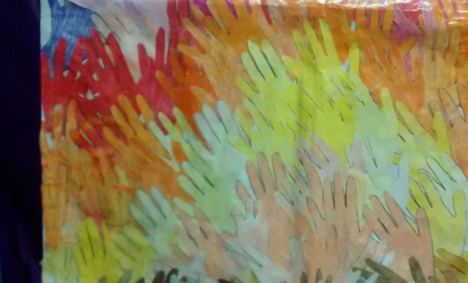 Projetos contribuem na inclusão de alunos de escolas especiais Atividades artísticas também estão ajudando no desenvolvimento dos alunos da Escola de Educação Especial João Vianei, em Cafelândia. Na Semana Nacional da Pessoa com Deficiência Intelectual e Múltipla, a escola realizará uma exposição de arte intitulada Mãos Especiais, inspirada nas obras de um artista local.