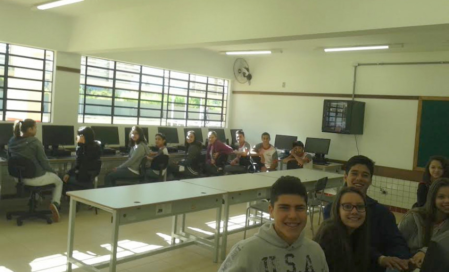 A população da região Norte do Estado ganhou uma nova referência para educação técnica. Entregue no início do ano letivo pelo Governo do Paraná, o Centro Estadual de Educação Profissional Maria Lydia Bomtempo, localizado no município de Assaí, oferece gratuitamente cursos técnicos em nível médio a alunos que estão cursando o ensino médio e à população que já concluiu os estudos.