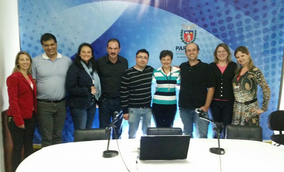 SEED desenvolve ações para estudantes que farão o Enem Parceria com o curso Pré-Enem Eureka é uma das novidades deste ano. Alunos também poderão participar de simulado online e impresso.