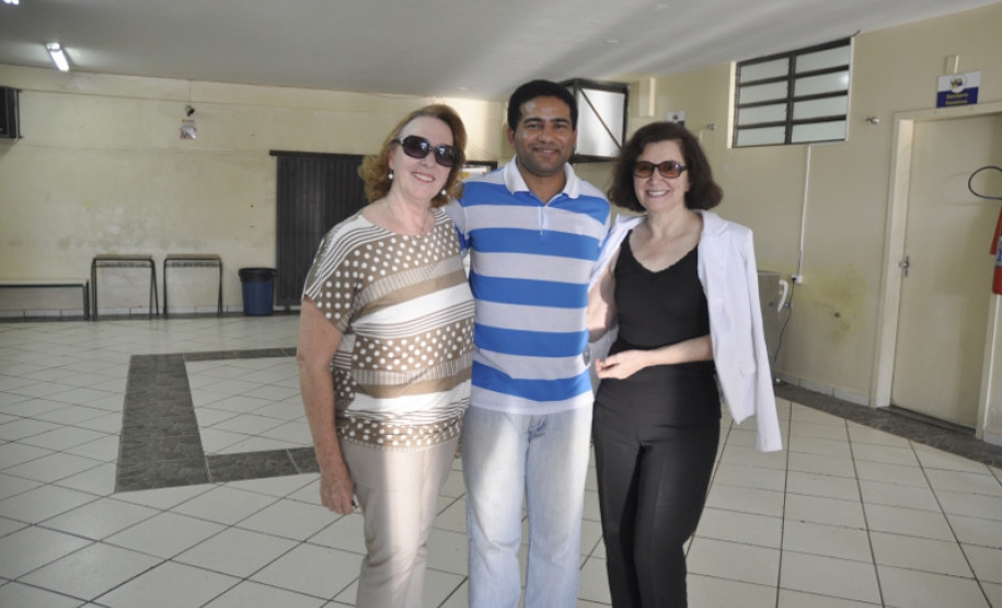 A programação começou por Apucarana, com uma visita ao Colégio Estadual Heitor Cavalcanti