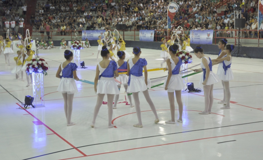 A programação da secretária no interior foi encerrada na sexta-feira à noite, em Apucarana, com a abertura das finais dos Jogos Escolares.