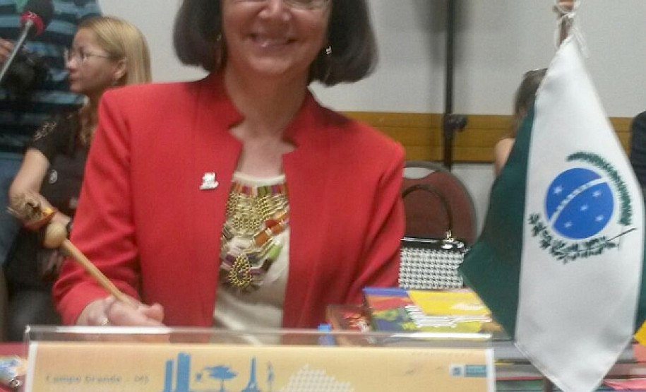 Ana Seres, está em Campo Grande (MS) para participar da III Reunião Ordinária do Conselho Nacional de Secretários da Educação (Consed).